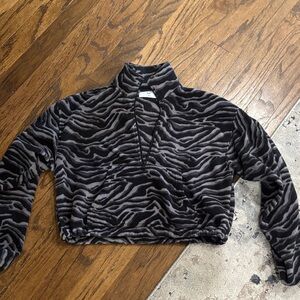 TNA Black and Gray Animal Print Fleece cropped pullover Med